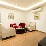 Mira Business Hotel