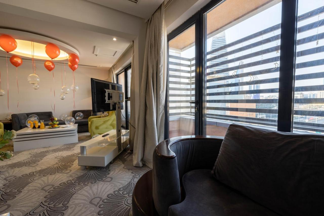 Mira Business Hotel 4*