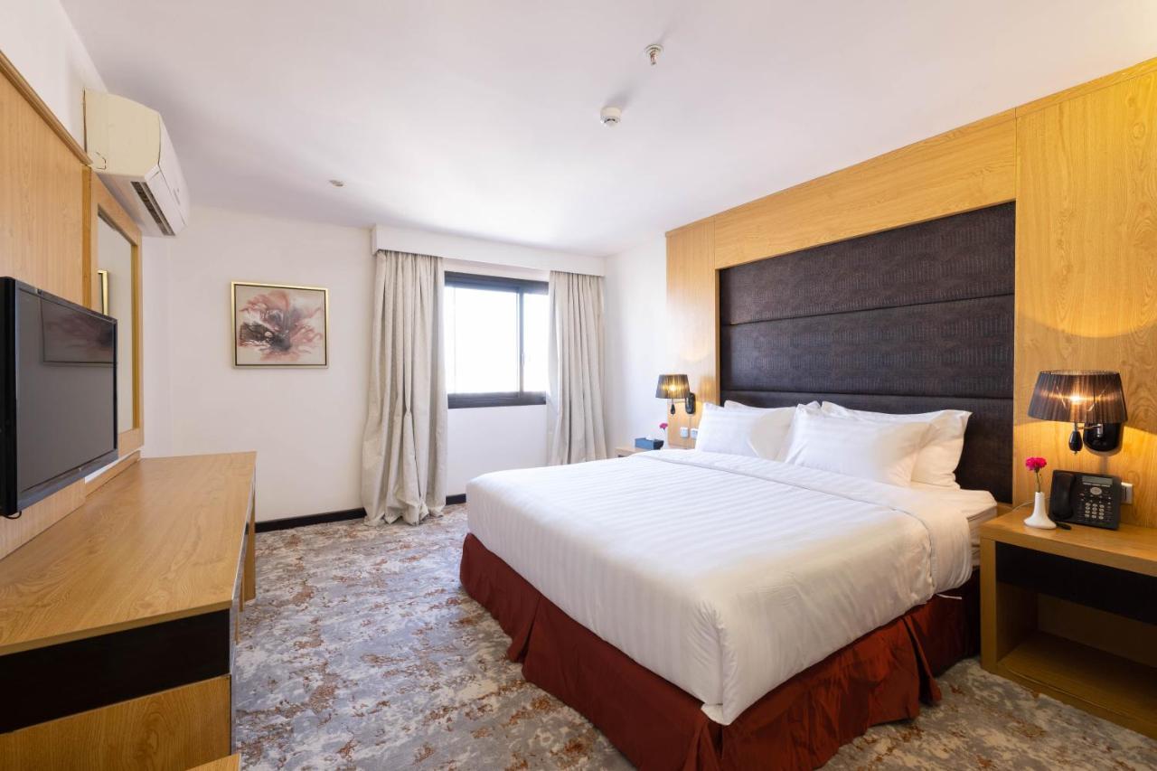 Hotel Mira Business 4*